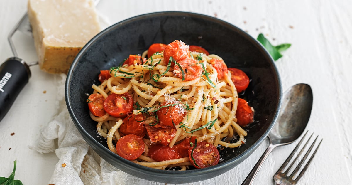 Easy Tomato Basil Pasta: Essential Ingredients & Cooking Secrets